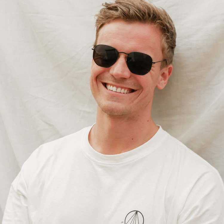 Black Vintage Hexagon Lens With Metal Frame